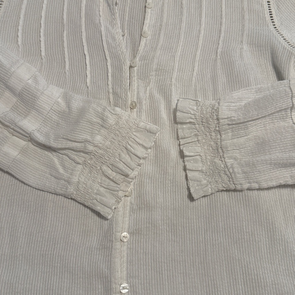Faherty willa button front peasant blouse. - Picture 5 of 5